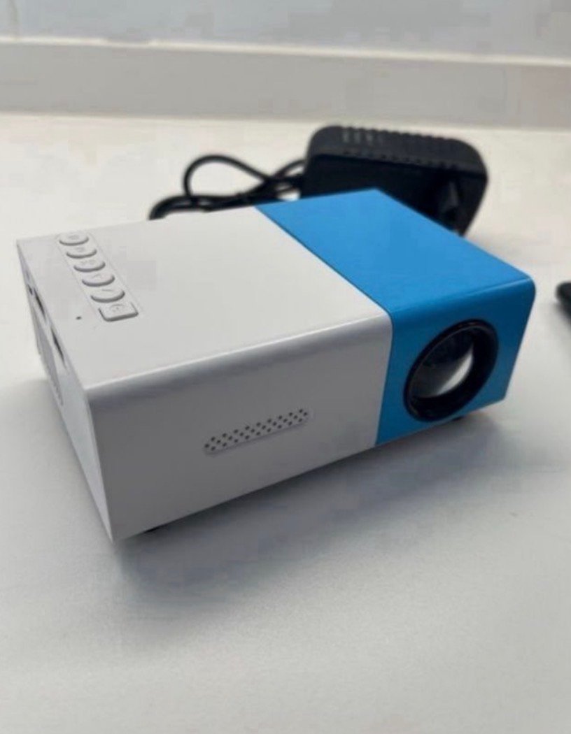Proyector portátil mini con funda